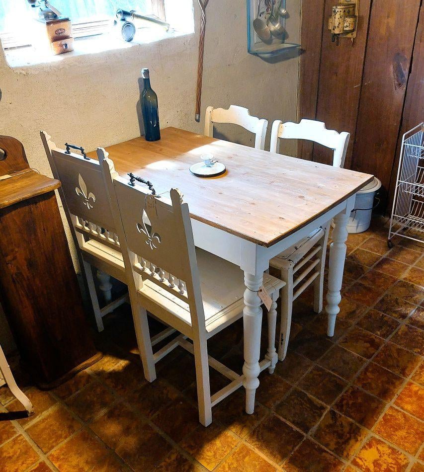 oude houten keukentafel met lade, Ophalen