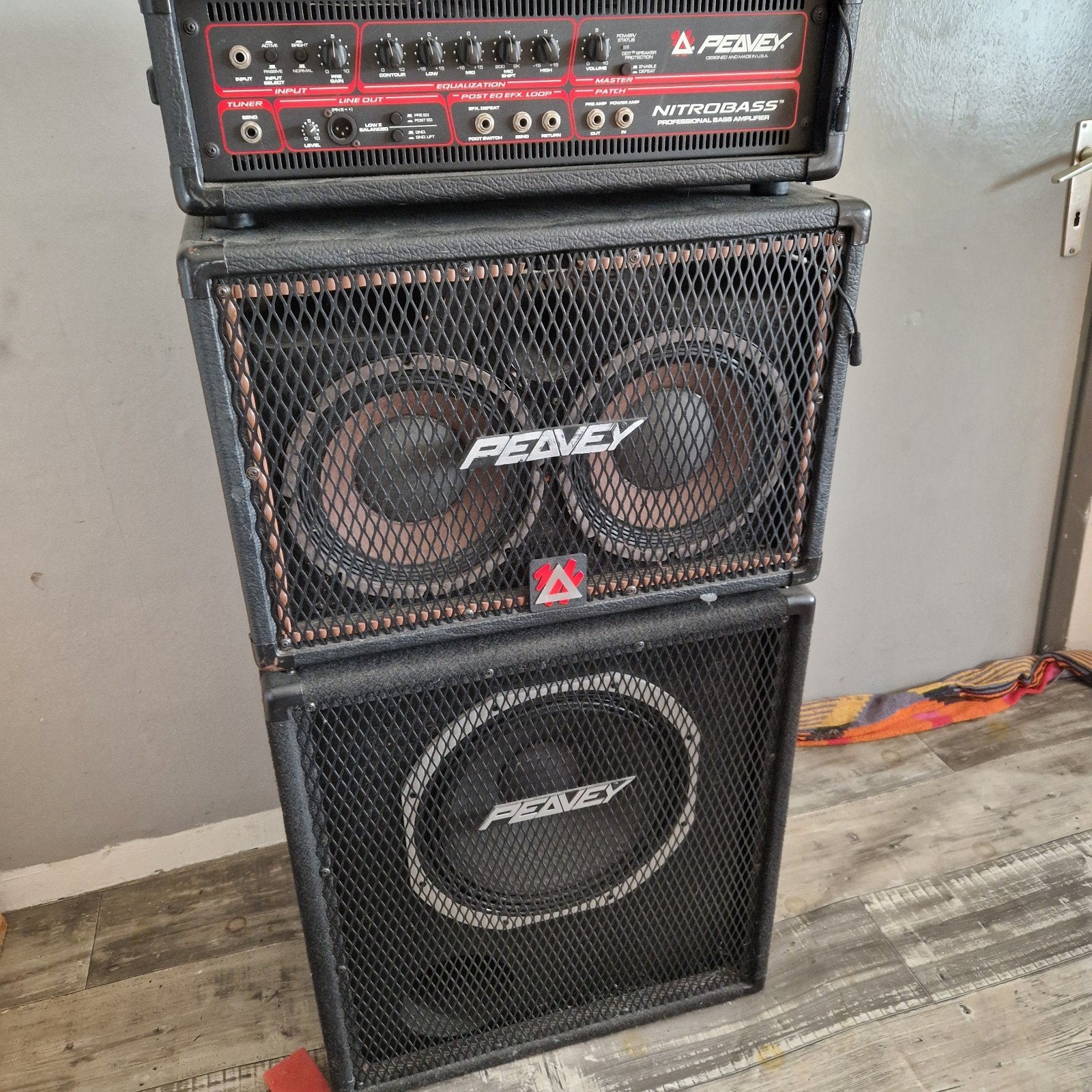 Bas versterker + 2 boxen. merk Peavy, Ophalen, 100 watt of meer