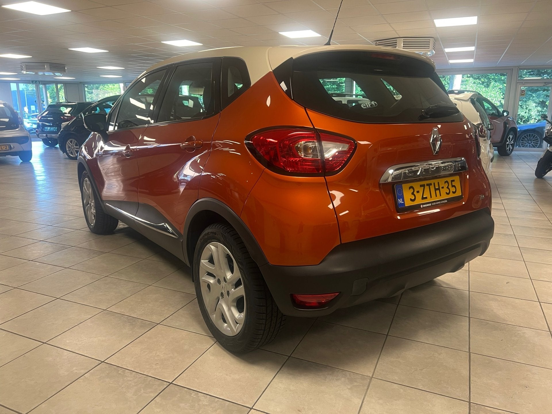 Renault Captur 0.9 TCe Dynamique goed onderhouden, Climate c, Stof, Gebruikt, Zwart, Overige kleuren