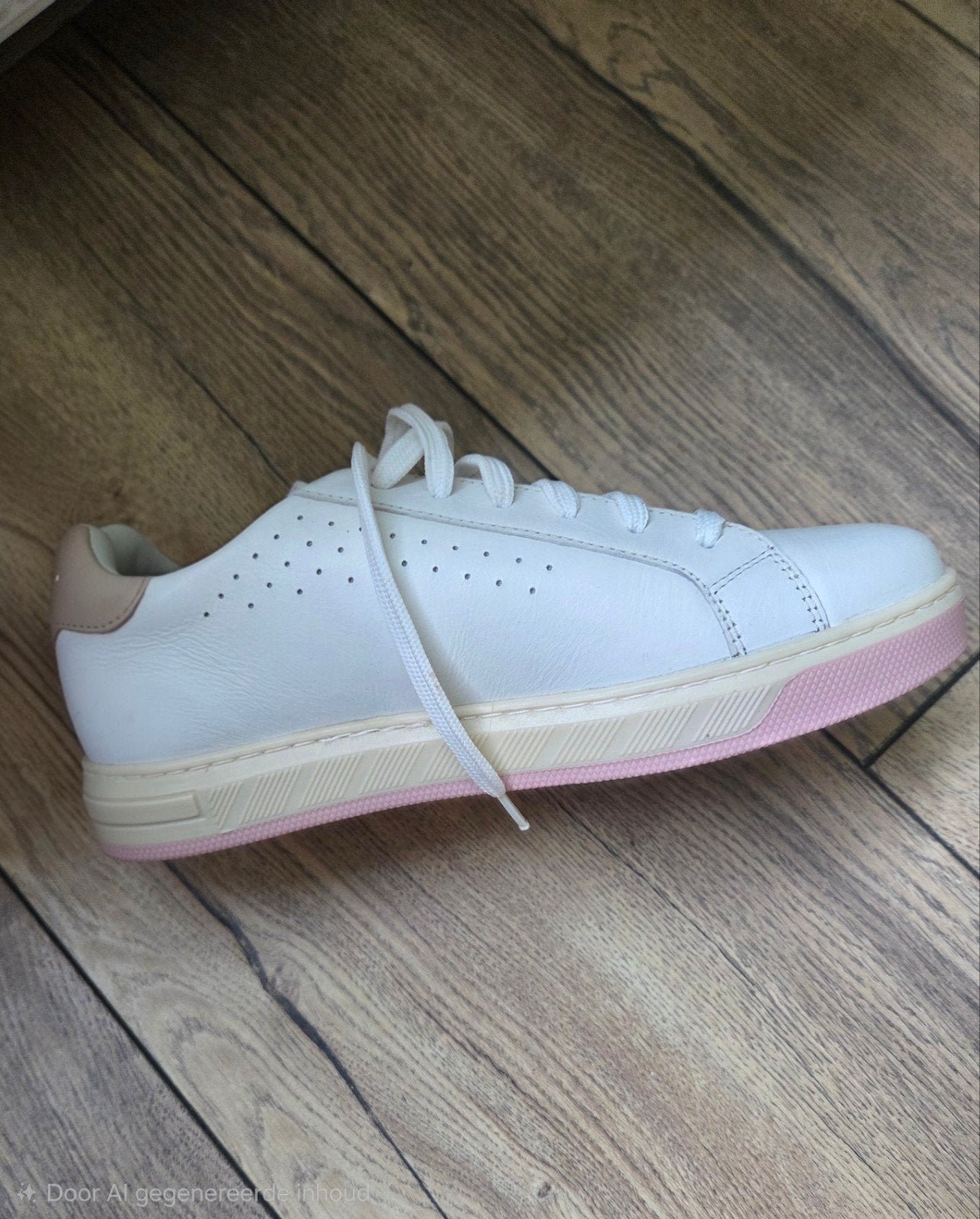 Nieuwe leren sneakers SUB 55, maat 38, Ophalen of Verzenden, Nieuw, Sneakers of Gympen