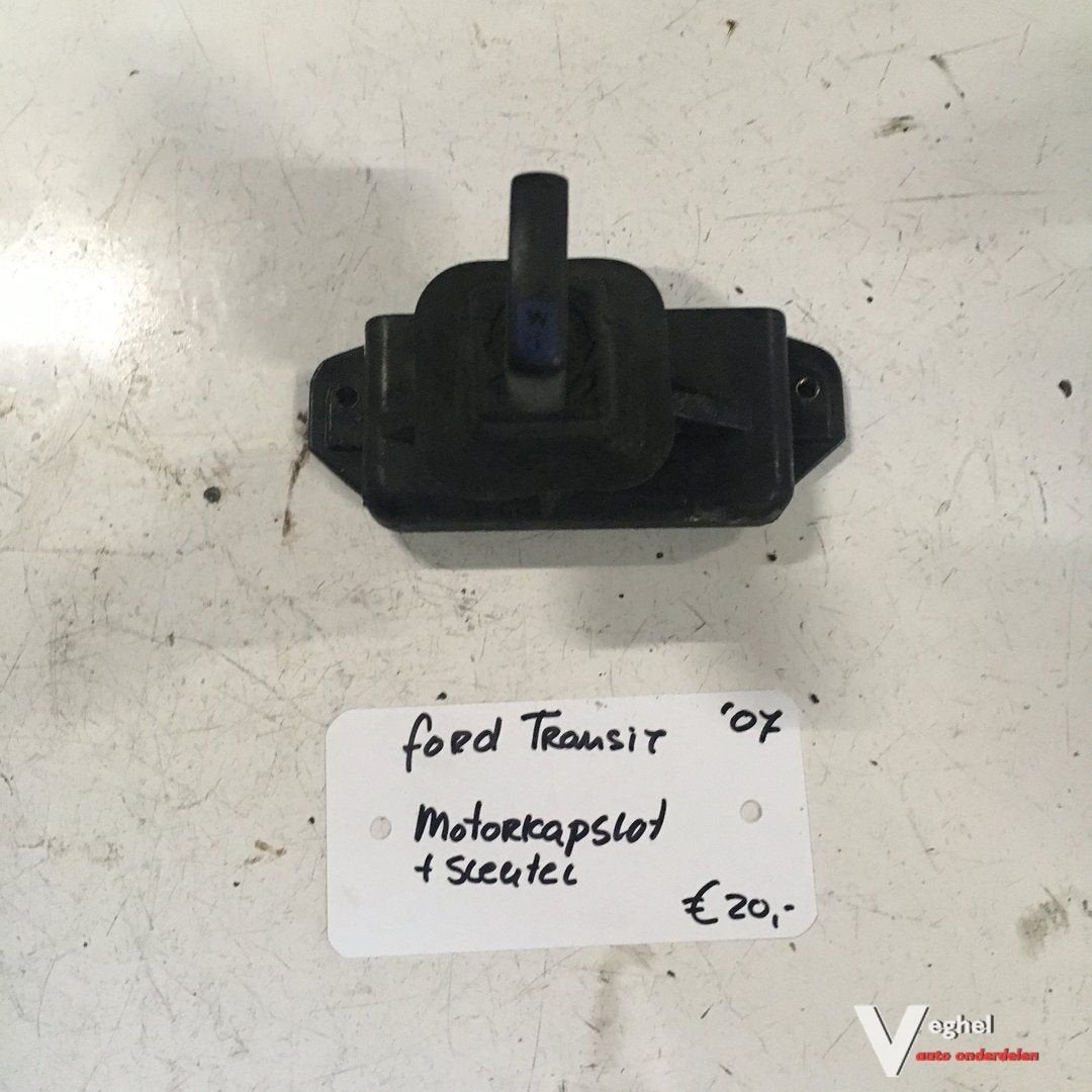 Ford Transit 2.2 diesel 2007  Motorkap Slot, Auto-onderdelen, Gebruikt, -, -, Ophalen of Verzenden