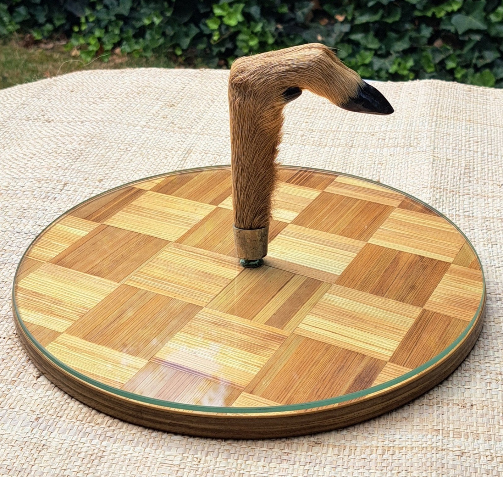 Brocante kaasplateau bokkepoot glas bamboe 28 cm rond, Ophalen of Verzenden
