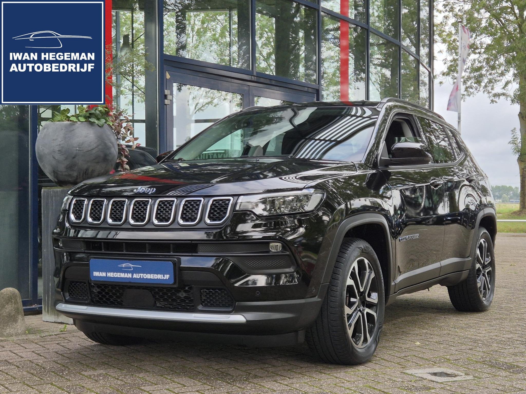 Jeep Compass 4xe 190 Plug-in Hybrid Electric | Navigatie via, Auto's, Automaat, 12 maanden, Euro 6, Leder en Stof