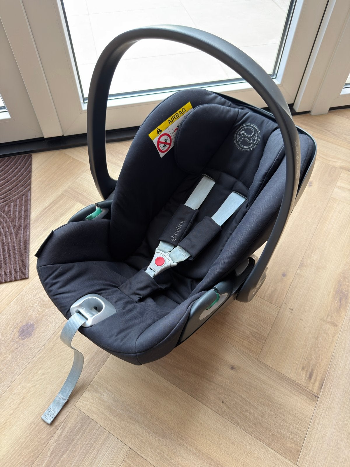 Cybex Cloud Z2 i-Size autostoel met newborn inleg, Autogordel of Isofix, Verstelbare rugleuning, Zo goed als nieuw, 0 t/m 13 kg