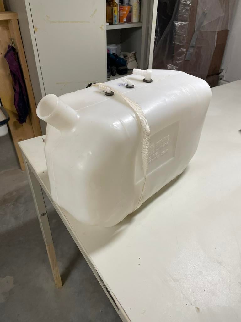 Vetus brandstof tank 25 liter, Ophalen of Verzenden, Zo goed als nieuw, Motor en Techniek, Zeilboot of Motorboot