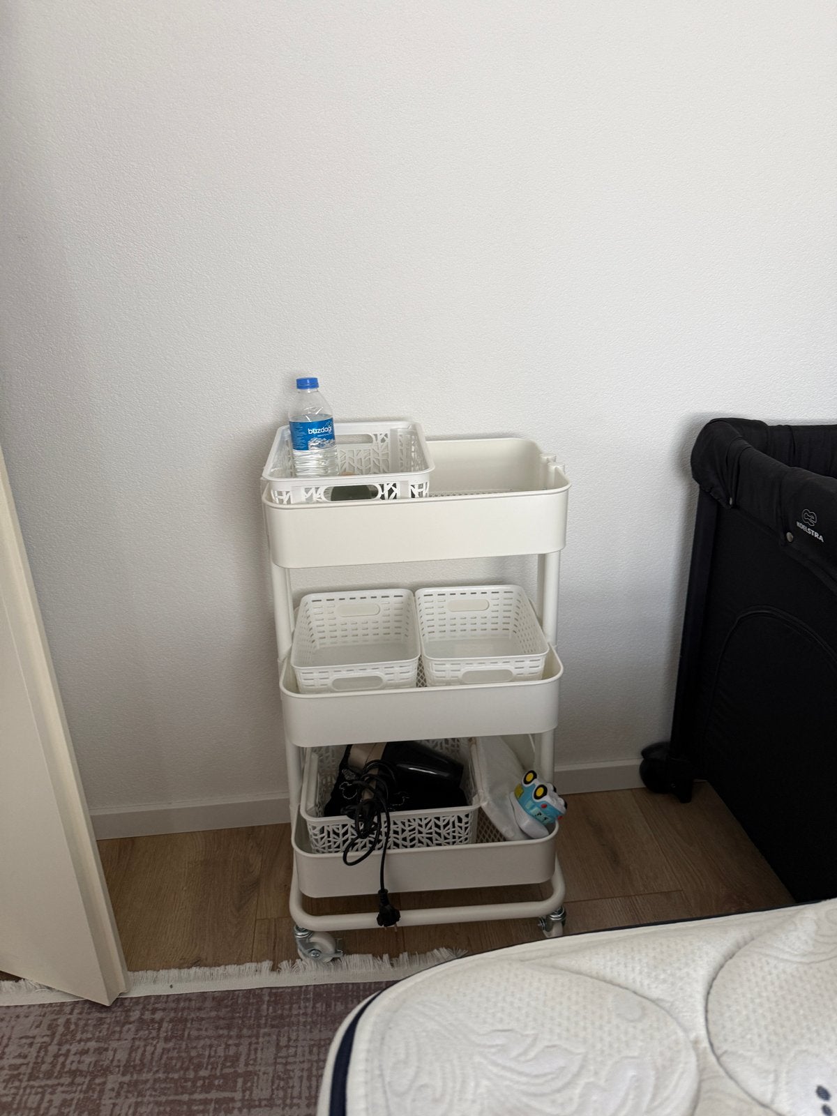 Witte rolwagen met 3 niveaus, Huis en Inrichting, Kasten | Stellingkasten, Ophalen of Verzenden, Gebruikt
