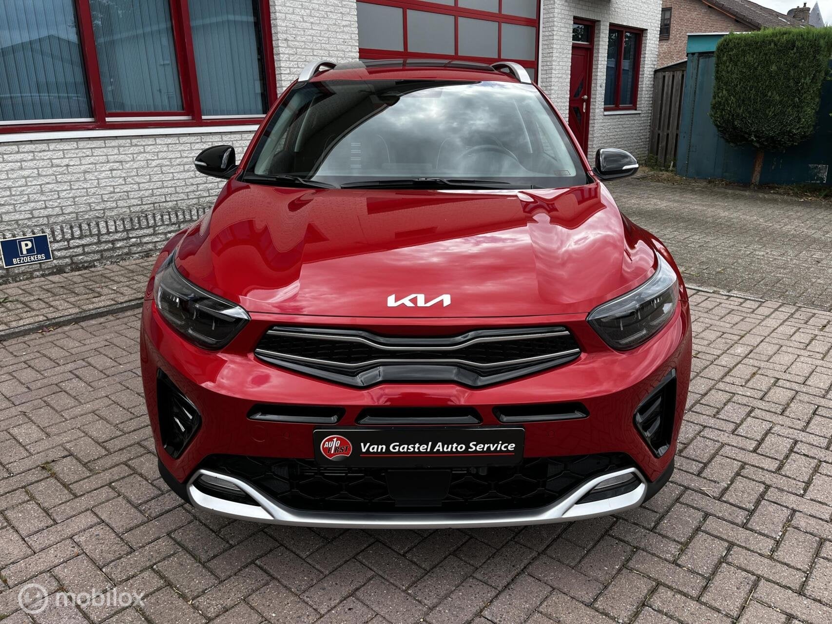 Kia Stonic 1.0 T-GDi GT-line MHEV NAVI/SCHUIFDAK/AUTOMAAT, Auto's, 1160 kg, Gebruikt, Zwart, Leder en Stof