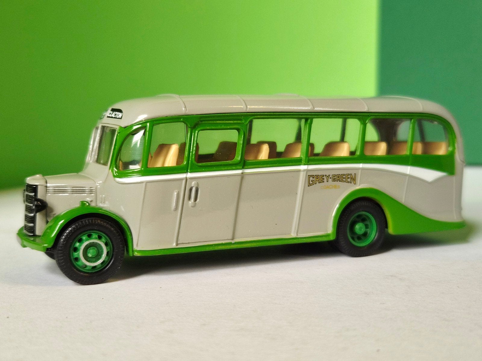 Corgi Bedford OB Grey Green Bus Limited Edition, Ophalen of Verzenden, Zo goed als nieuw, Bus of Vrachtwagen, Corgi