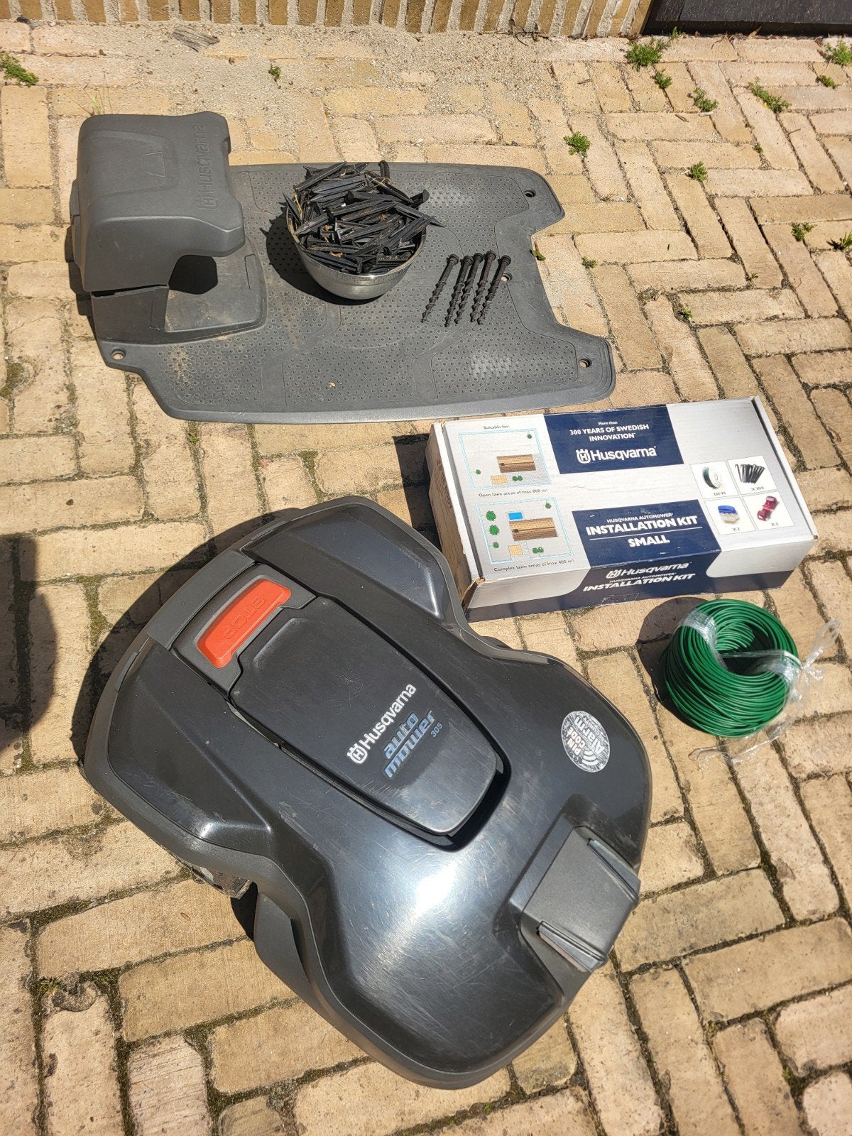 Husqvarna Automower 305 incl. alle toebehoren, Ophalen, Gebruikt, Accu-grasmaaier, Husqvarna