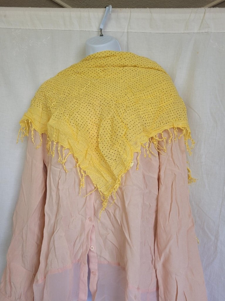 Mooie gele sjaal, stippen, glitterdraad 91x89 cm, Maat 38/40 (M), ., Ophalen of Verzenden, Zo goed als nieuw