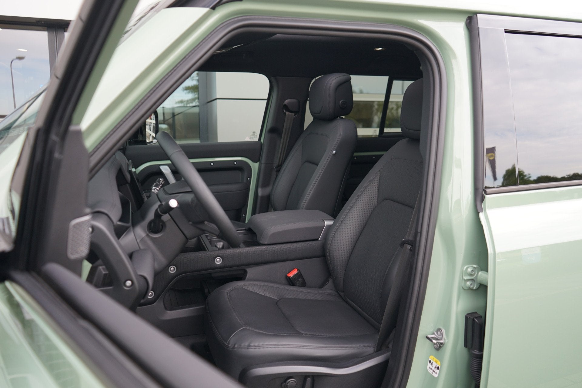 Land Rover Defender 110 2.0 P400e 110 75 Edition AWD | Koelv, Auto's, Automaat, 12 maanden, Gebruikt, 3000 kg