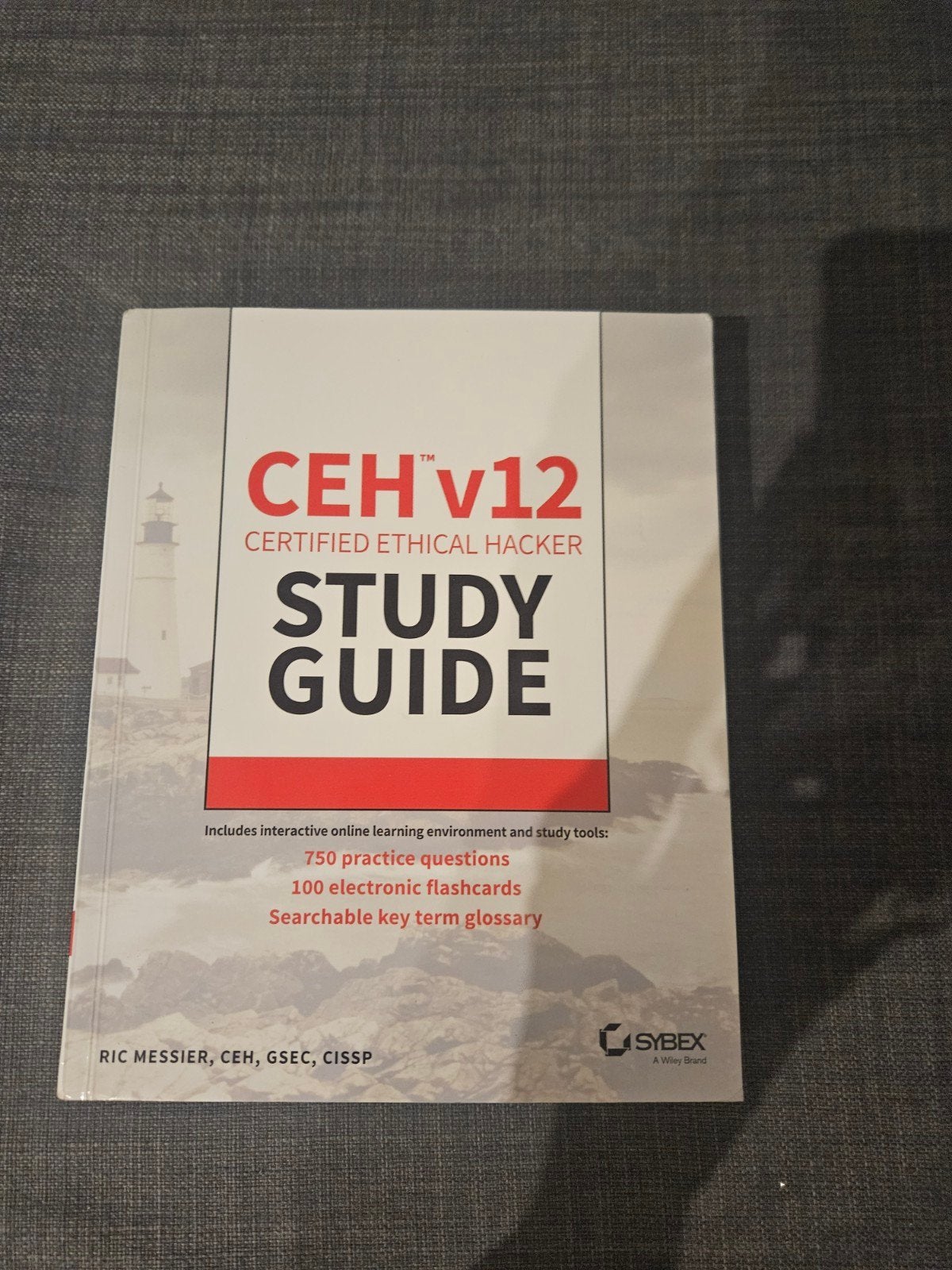 CEH v12 Certified Ethical Hacker Study Guide, Ric Messier, Zo goed als nieuw, Beta, HBO