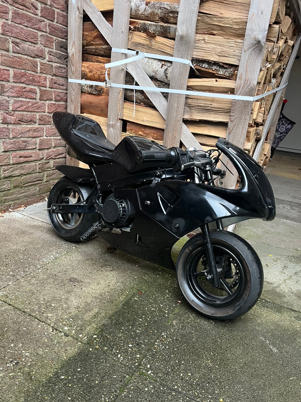 Mini bike zwart, Fietsen en Brommers, Ophalen, Overige typen, 49 cc, Zo goed als nieuw