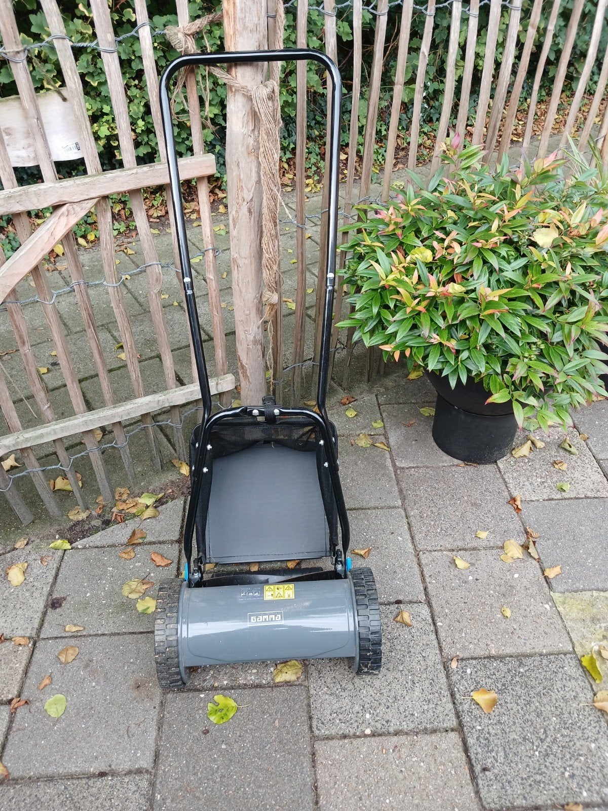 Gamma handgrasmaaier met opvangzak, Tuin en Terras, Ophalen, Handgrasmaaier, Zo goed als nieuw, Opvangzak