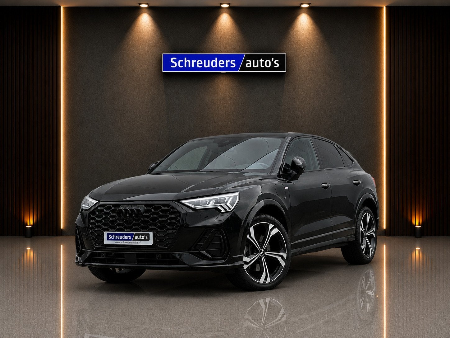 Audi Q3 Sportback 45 TFSI e Hybrid 3x S-Line Black Edition, Auto's, Dealer onderhouden, Gebruikt, Leder en Stof, Zwart