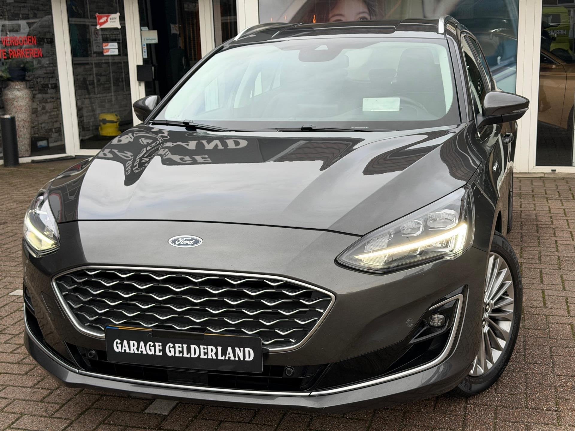 Ford Focus Wagon 1.5 182PK Vignale | Volleder | Navi | Camer, Auto's, 1345 kg, Gebruikt, 4 cilinders, Automatische klimaatregeling
