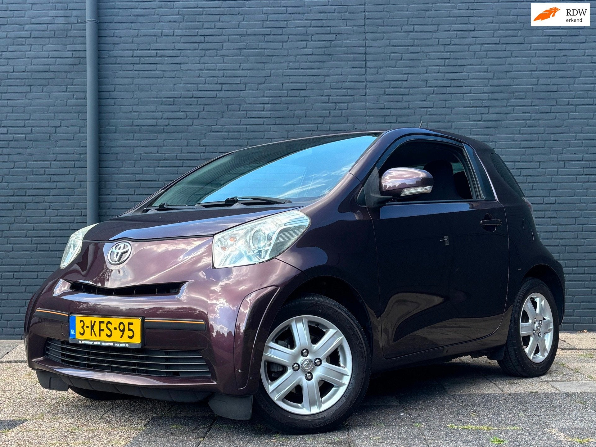 Toyota IQ 1.0 VVTi Comfort | Airco | Nieuwe APK, Gebruikt, Overige kleuren, 4 stoelen, Bedrijf