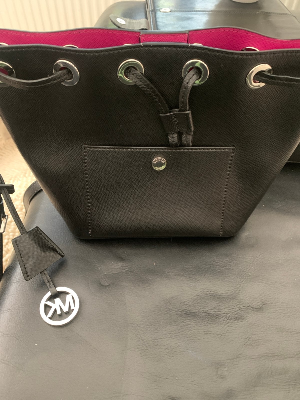 Michael Kors Handtas Zwart met Roze Voering echt Leer, Ophalen of Verzenden, Nieuw, Zwart, Handtas