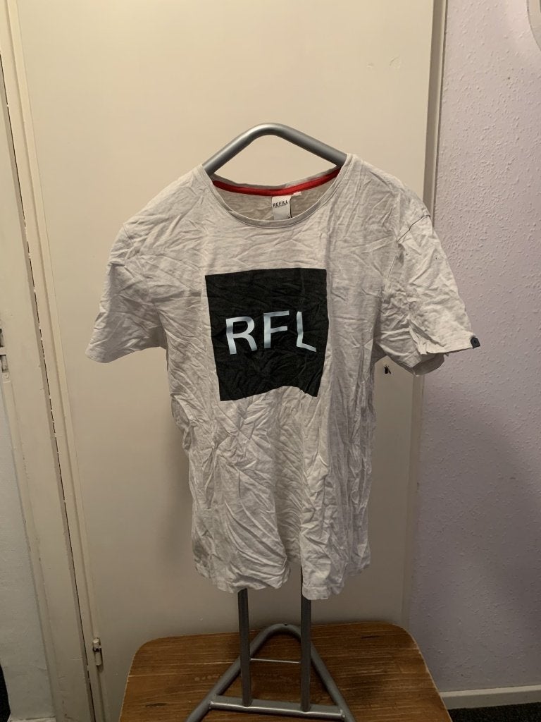 Grijze T-shirt van Refill. Maat XL, Maat 56/58 (XL), Refill, Ophalen of Verzenden, Zo goed als nieuw