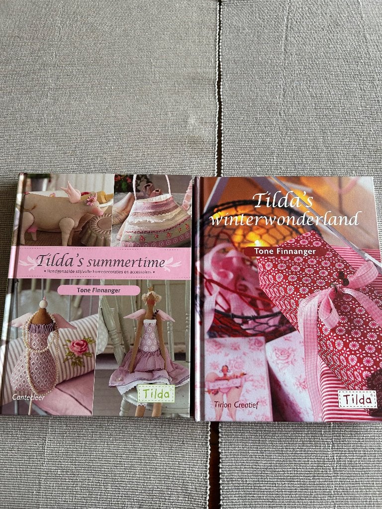 Tilda's Summertime & Winterwonderland Boeken, Tone Finnanger, Ophalen of Verzenden, Zo goed als nieuw, Borduren en Naaien
