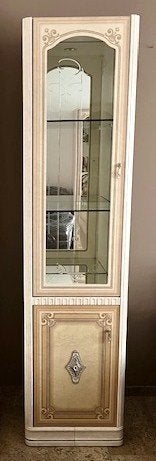 Vitrinekast Italiaans hoogglans 205 cm hoog en 51 cm breed, Ophalen, Met deur(en), 200 cm of meer, 50 tot 100 cm