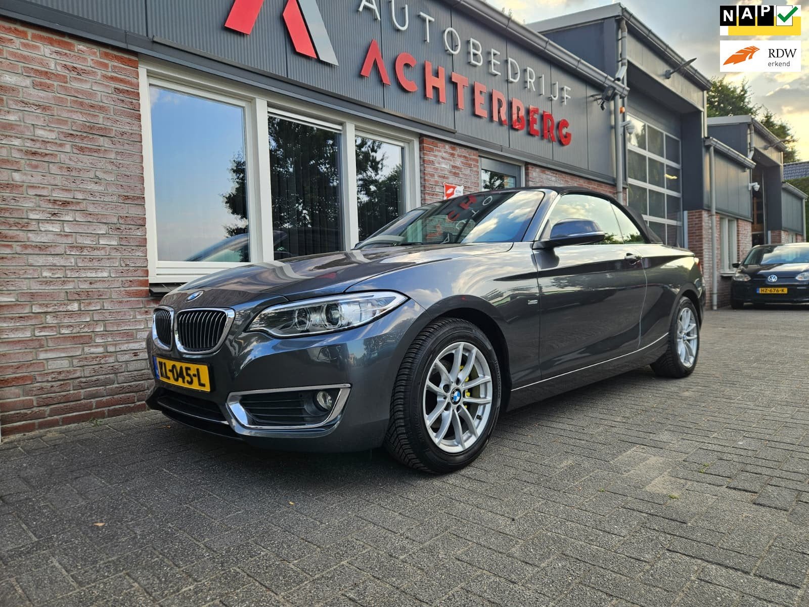 BMW 2-serie Cabrio 218i Executive Automaat! NAP! Leer! Airco, Auto's, Automaat, Gebruikt, Euro 6, Cabriolet
