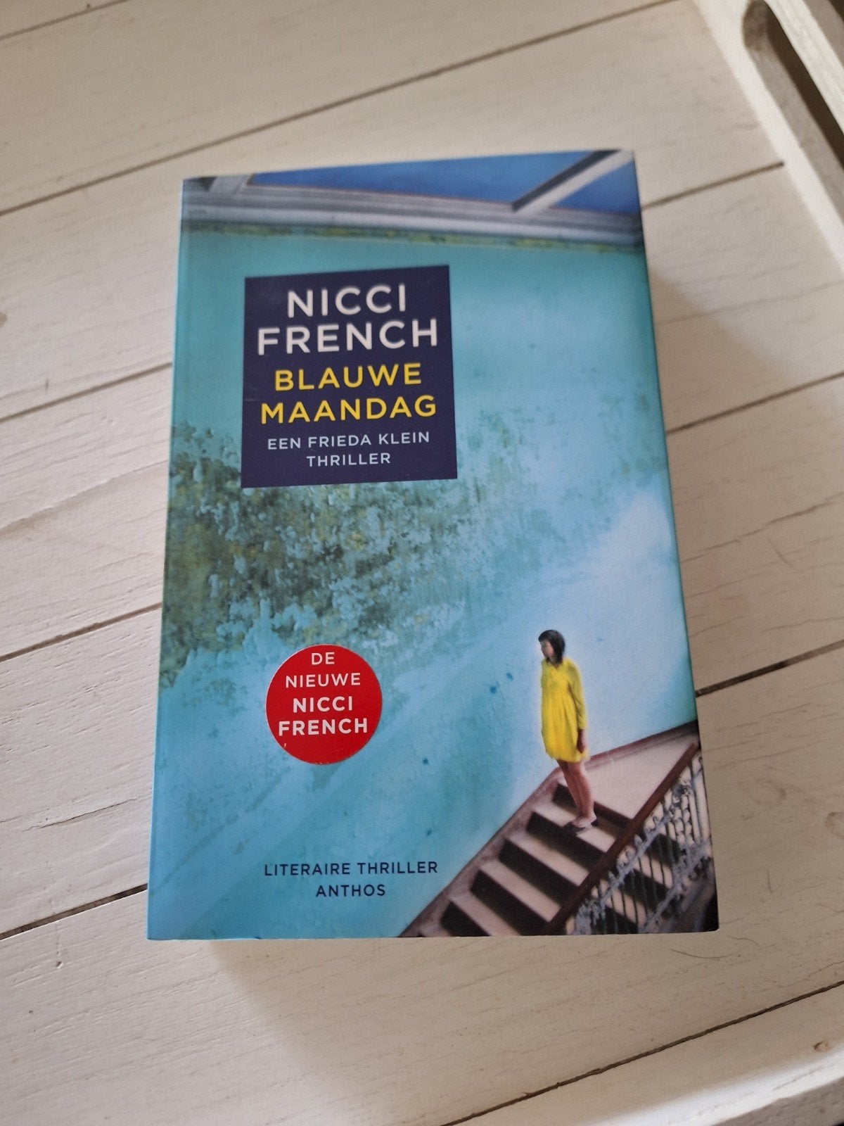 Nicci French - Blauwe maandag, Ophalen of Verzenden, Zo goed als nieuw, Nicci French
