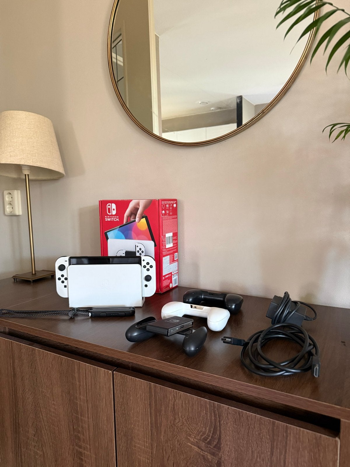 Nintendo Switch OLED - Zo goed als nieuw, Ophalen of Verzenden, Zo goed als nieuw, Met 2 controllers, Switch OLED