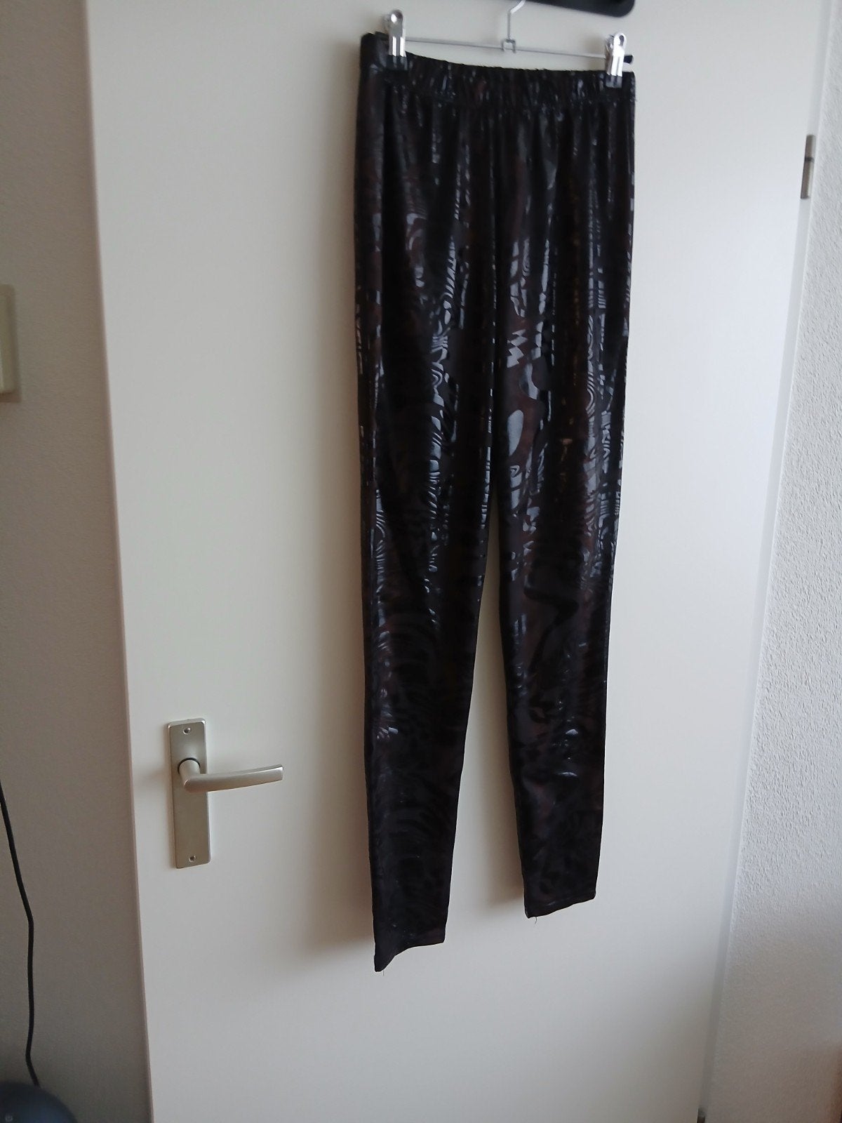Modieuze nieuwe zwarte legging van MAGNA. Maat 40-42., Verzenden, Zwart, Nieuw, Magna