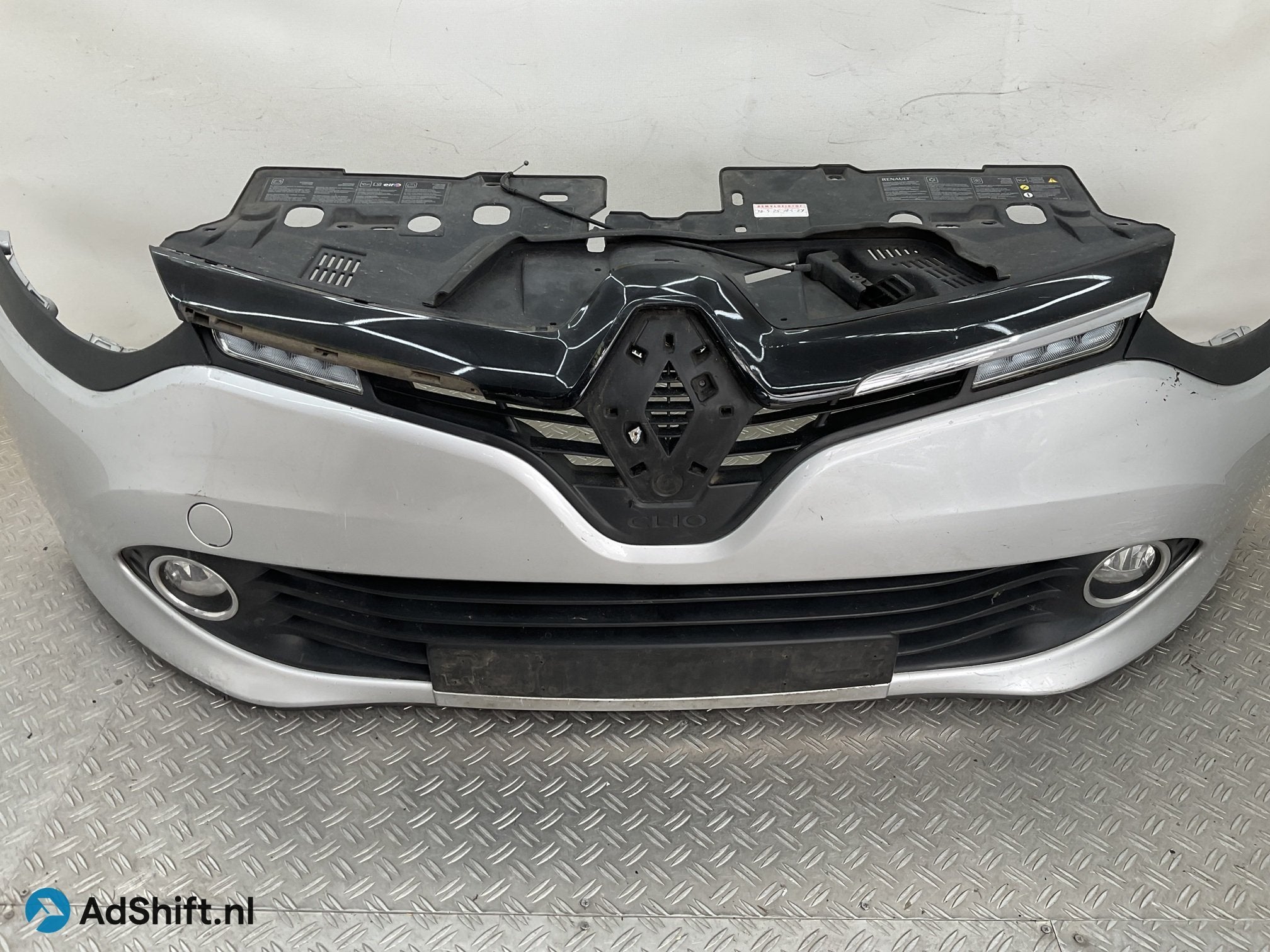 Bumper Renault Clio IV 2012- 511801872R Voorbumper F3-23231, Bumper