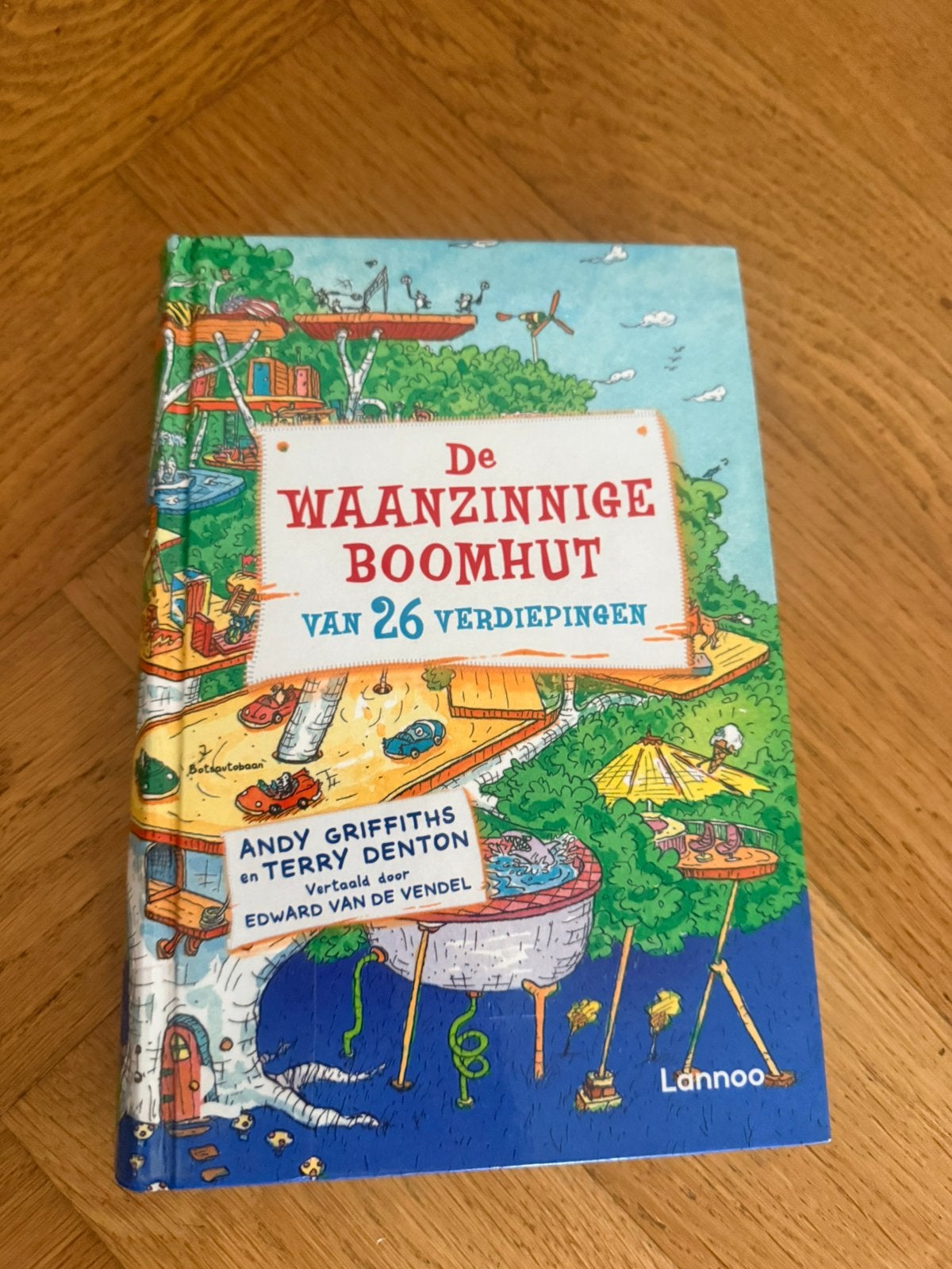 Waanzinnige boomhut deel 2, Ophalen of Verzenden, Zo goed als nieuw