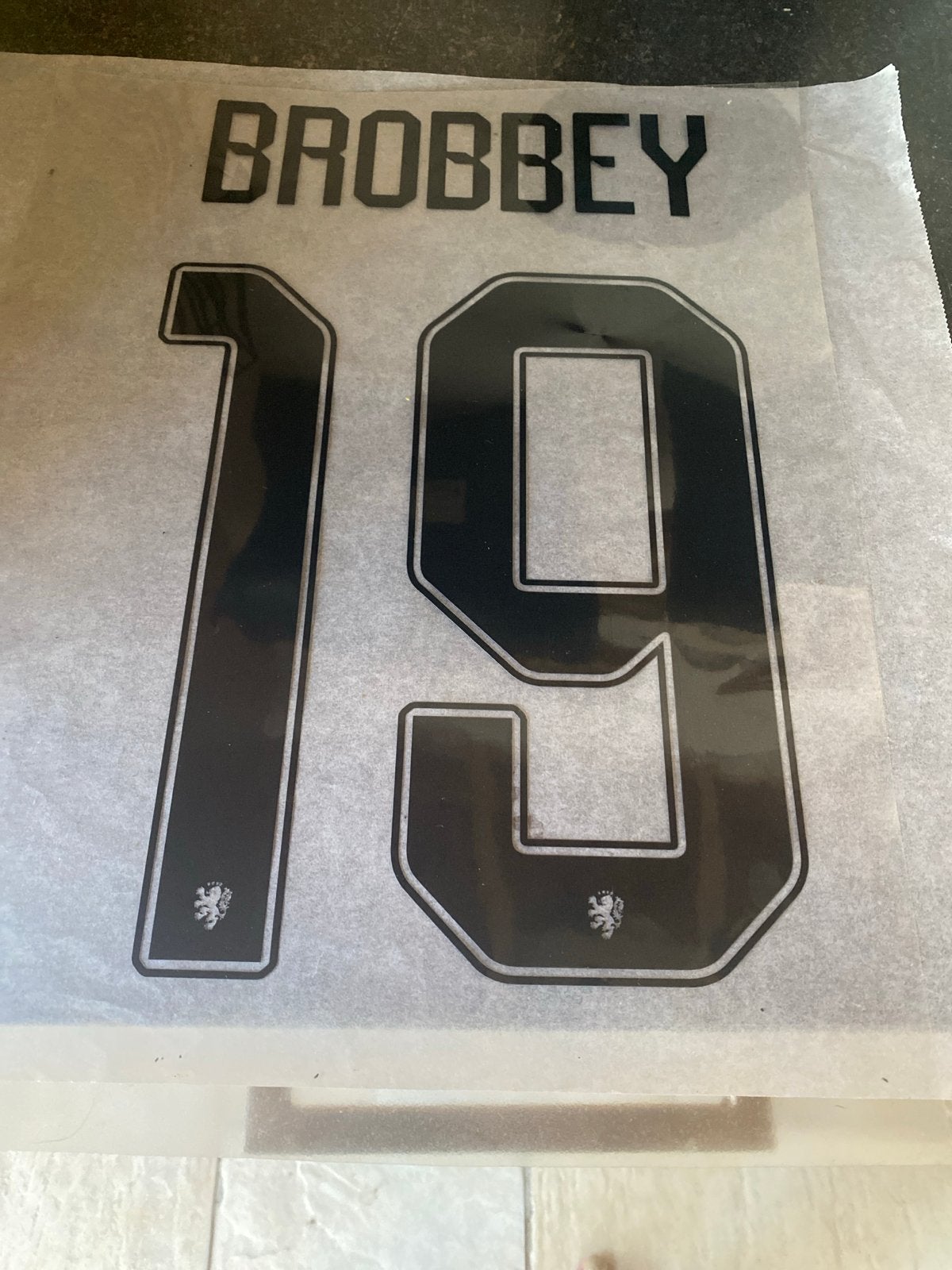 Brobbey 19 rugnummer en naam voor voetbalshirt, Zwart, Nieuw, Overige maten, Ophalen of Verzenden