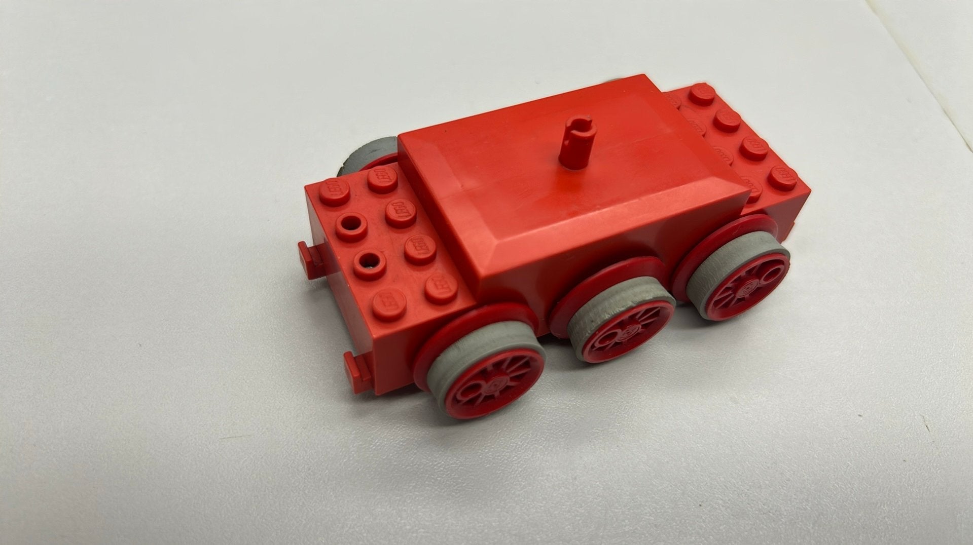 SB2961 Lego trein motor 12v rood 7865, Ophalen of Verzenden, Zo goed als nieuw