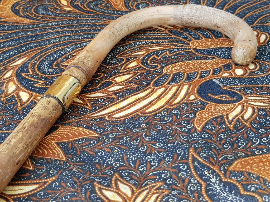 Mooie antieke Engelse wandelstok van palmhout 86 cm.