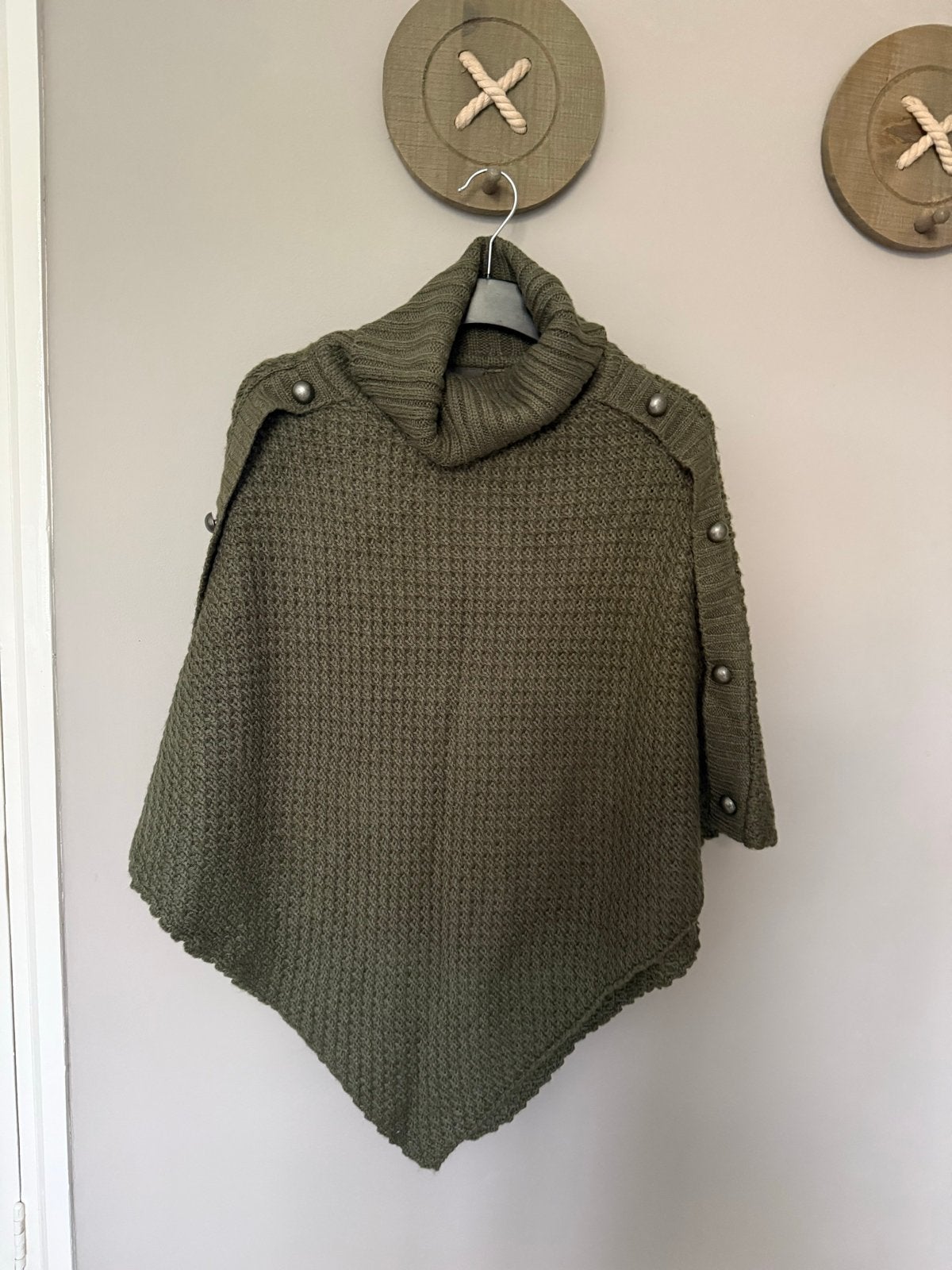 Yessica Groene Poncho met Col en Knopen, Ophalen of Verzenden, Nieuw, Maat 38/40 (M), Groen