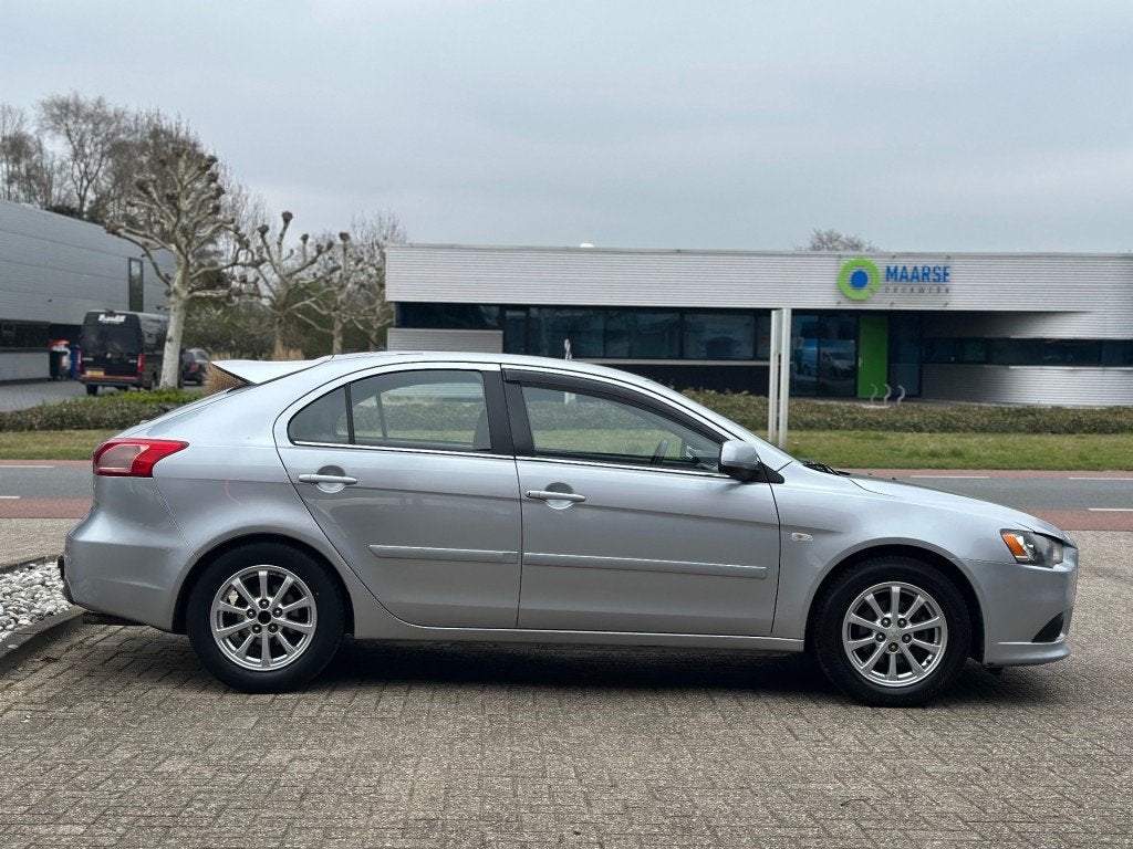 Mitsubishi LANCER 1.6 Sportback Edition Two LPG - APK tot me, Auto's, Euro 5, Gebruikt, 4 cilinders, 1590 cc