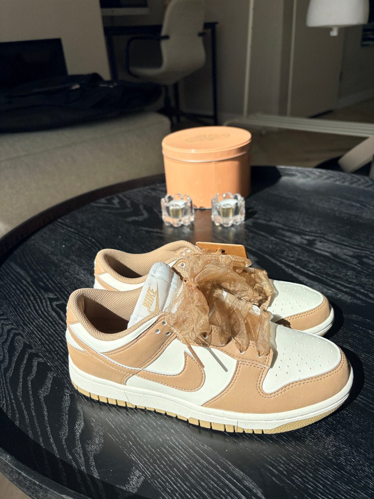 Nike Dunk Low 'Light Orewood Brown' - Nieuw maat 39, Kleding | Dames, Ophalen of Verzenden, Nieuw, Bruin, Sneakers of Gympen