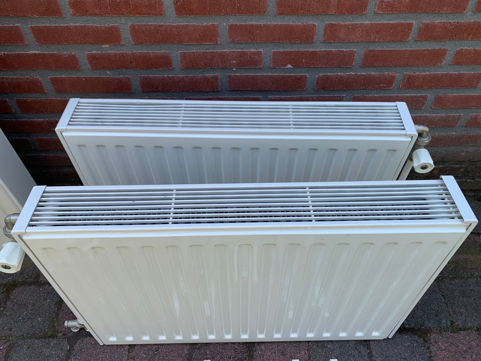 2 Brugman dubbelwandige radiatoren b 70 cm x h 50 cm, Doe-het-zelf en Verbouw, Verwarming en Radiatoren, Ophalen, 30 tot 80 cm