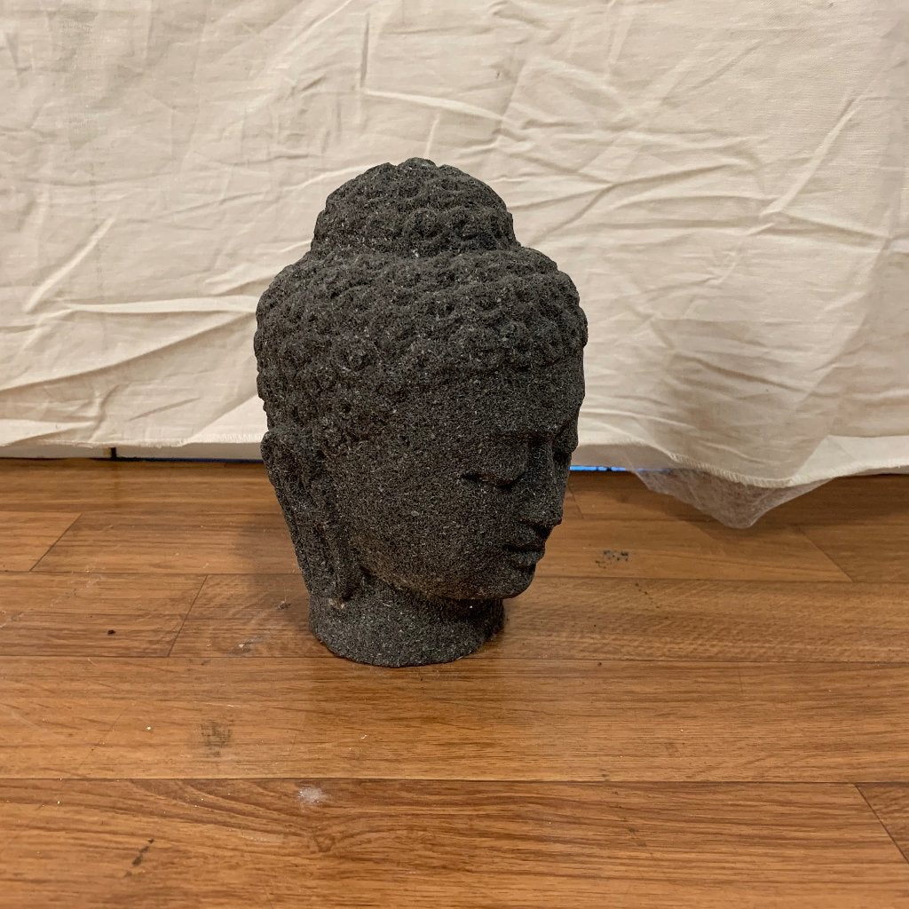 Boeddha hoofd - 20 cm hoog - Lavasteen - Nieuw bij TTM Wonen, TTM Wonen, Meubels – (Perzische) Tapijten en Woonaccessoires, Taag 63, 2491 CS, Den Haag (Forepark)