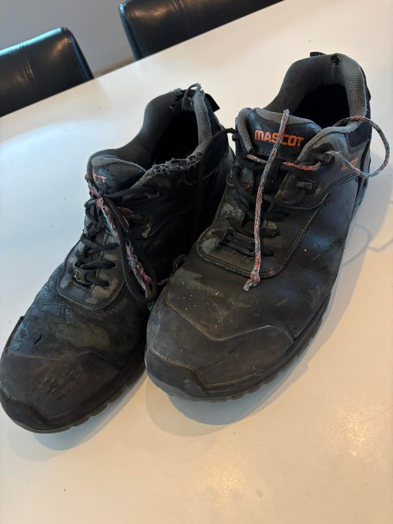 Oude mascot werkschoenen maat 44, Ophalen of Verzenden