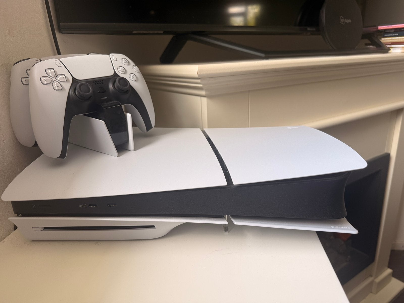 Ps5 Slim disc Edition 1TB +2 DualSense draadloze controllers, Spelcomputers en Games, Spelcomputers | Sony PlayStation 5, Ophalen