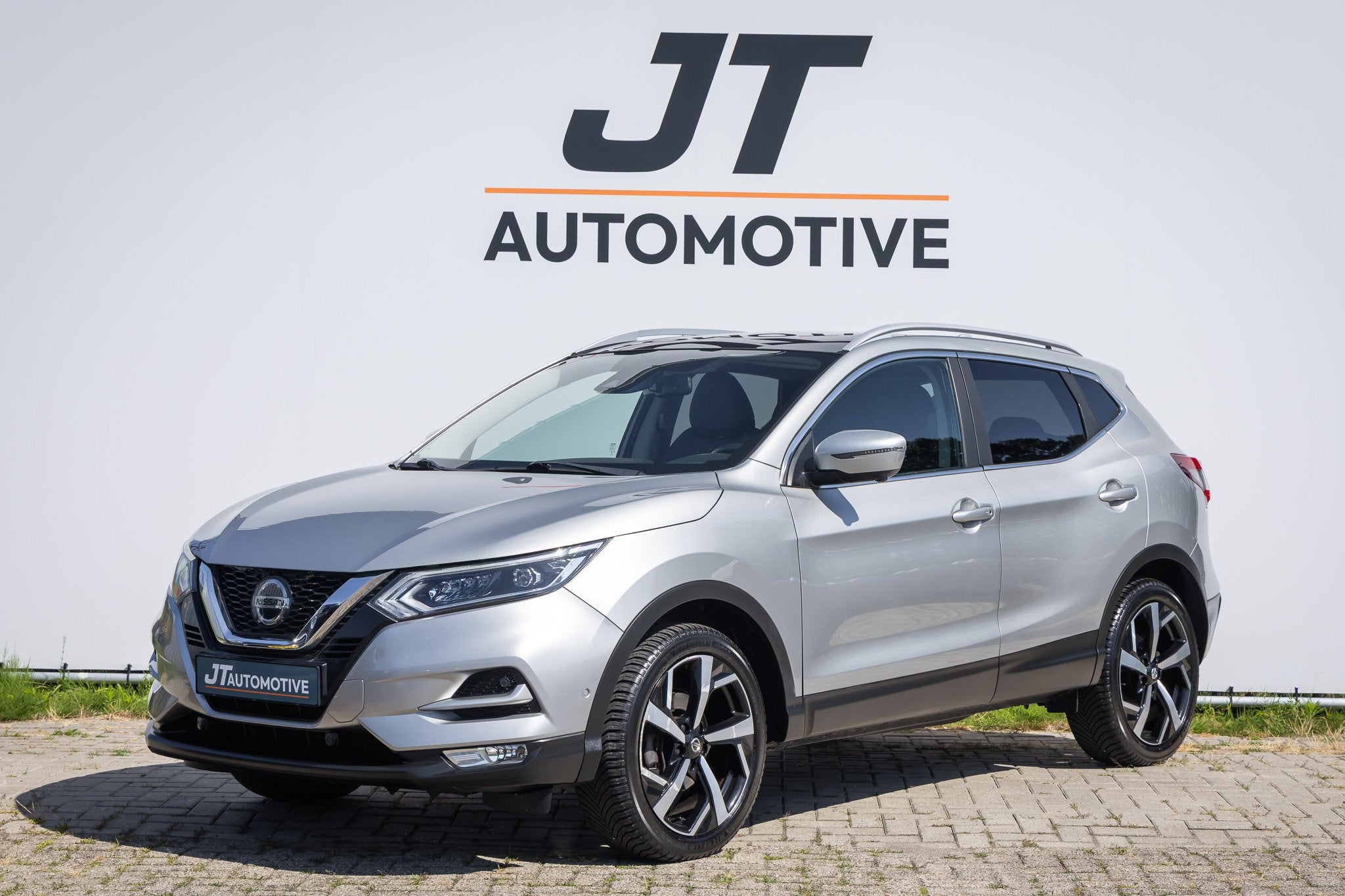 Nissan QASHQAI 1.3 DIG-T Tekna + nlauto Pano | Stoelverwarmi, Gebruikt, Euro 6, 4 cilinders, 1290 kg