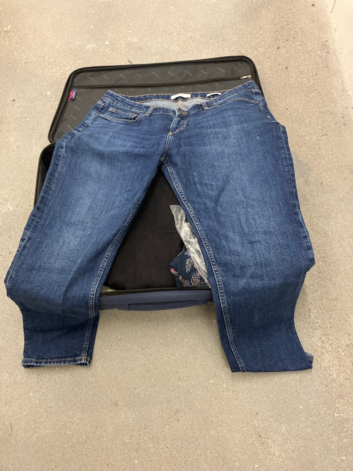 MNG Denim Jeans - Maat W33-W36 (confectie 42/44), Kleding | Dames, Ophalen of Verzenden, Zo goed als nieuw, Blauw, W33 - W36 (confectie 42/44)