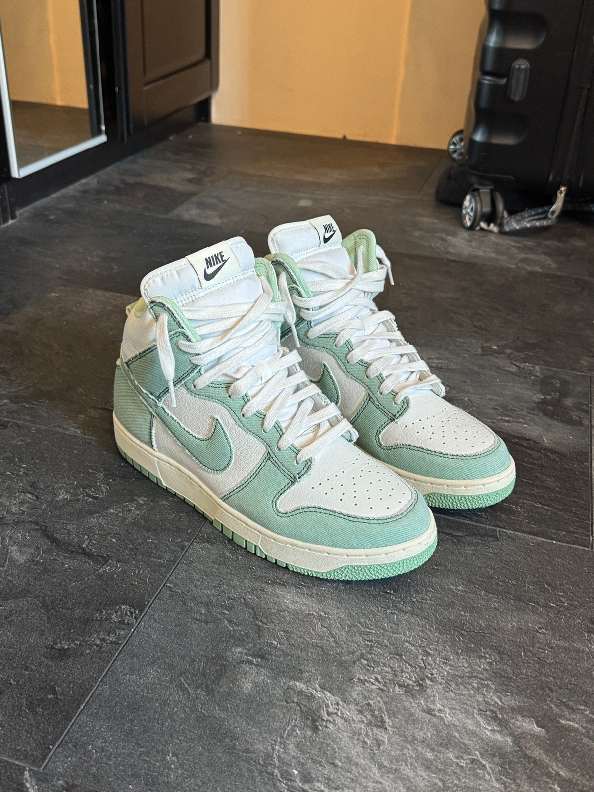 Nike Dunk High 1985 "Enamel Green", Kleding | Heren, Schoenen, Nieuw, Sneakers of Gympen, Overige kleuren, Verzenden