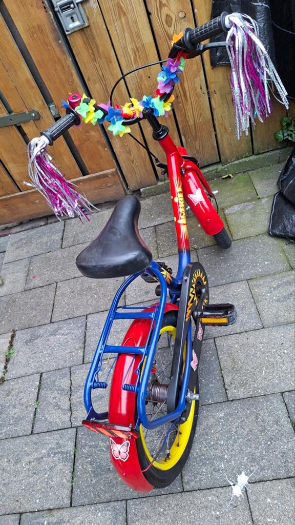 Loekie Stevige meisje fiets 16 inch, Fietsen en Brommers, Fietsen | Kinderfietsjes, Ophalen, Gebruikt, 16 tot 20 inch