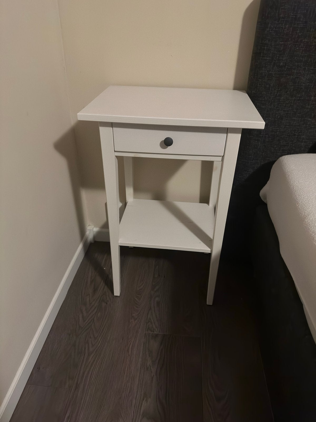 2 Witte nachtkastjes met lade en plank, Ophalen, Minder dan 55 cm, Vierkant, Zo goed als nieuw
