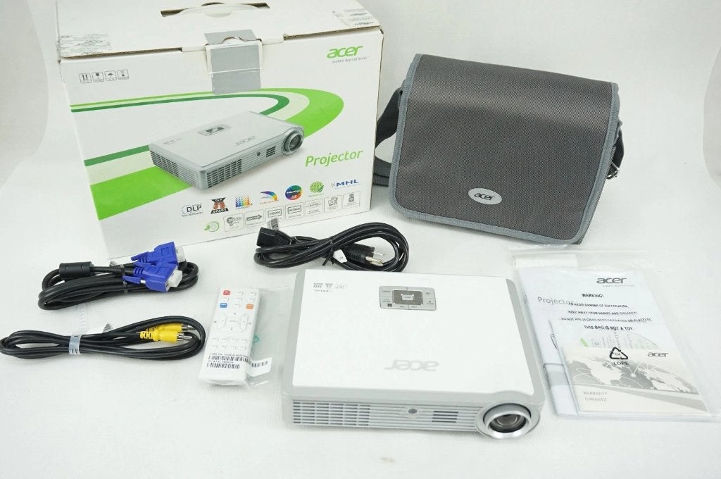Led beamer acer k335, HD (720), LED, Ophalen of Verzenden, Zo goed als nieuw