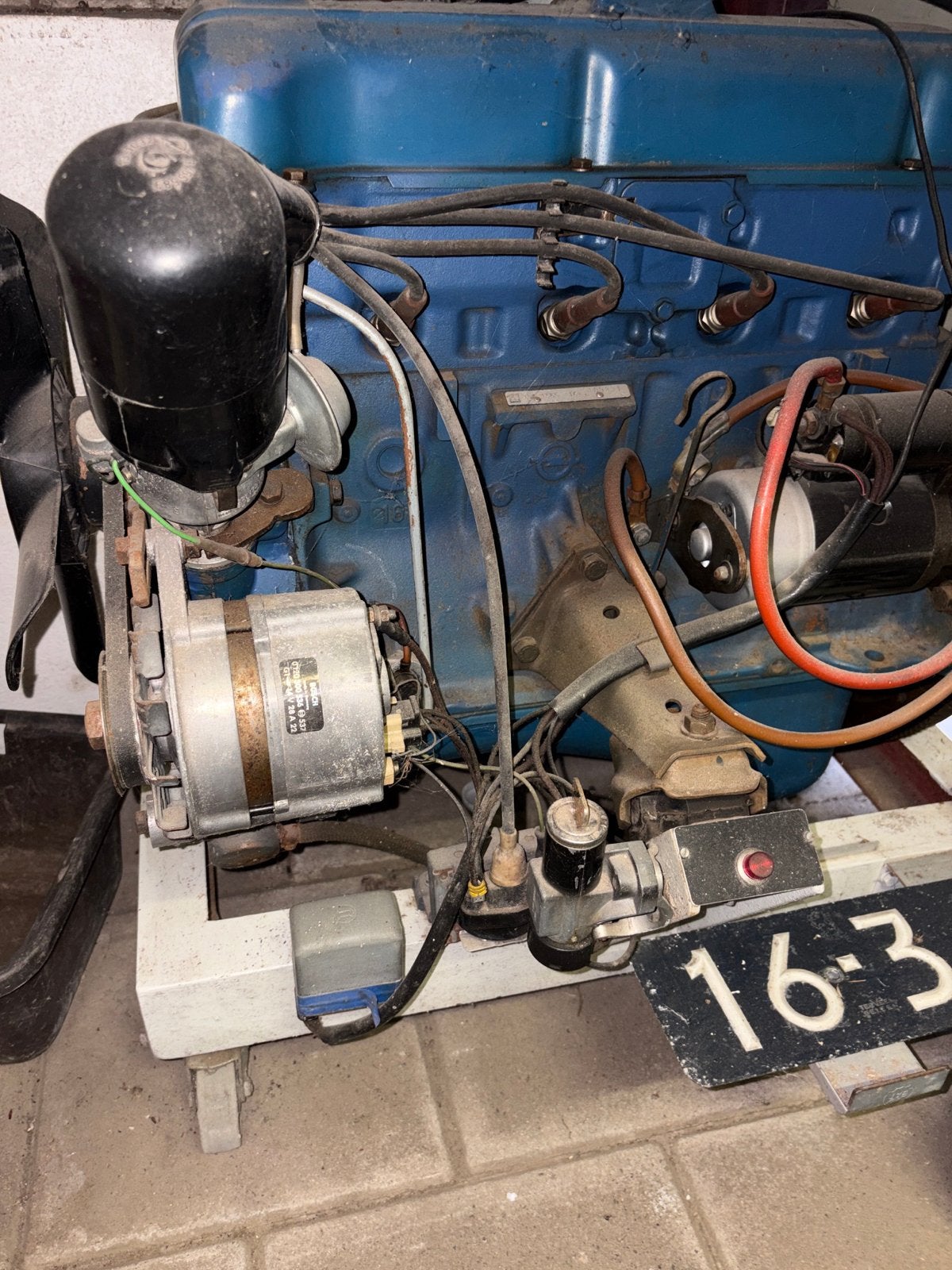 Opel Manta 1600cc Motor op statief met extra onderdelen, Auto-onderdelen, Ophalen of Verzenden, Gebruikt, Opel