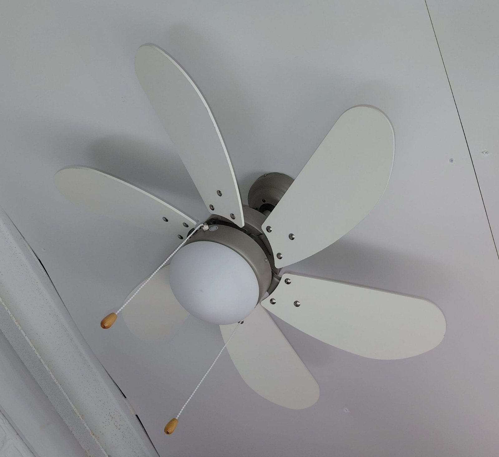 Witte plafondventilator met verlichting en trekkoorden, Wit, Overige merken, Gebruikt, Overige fittingen