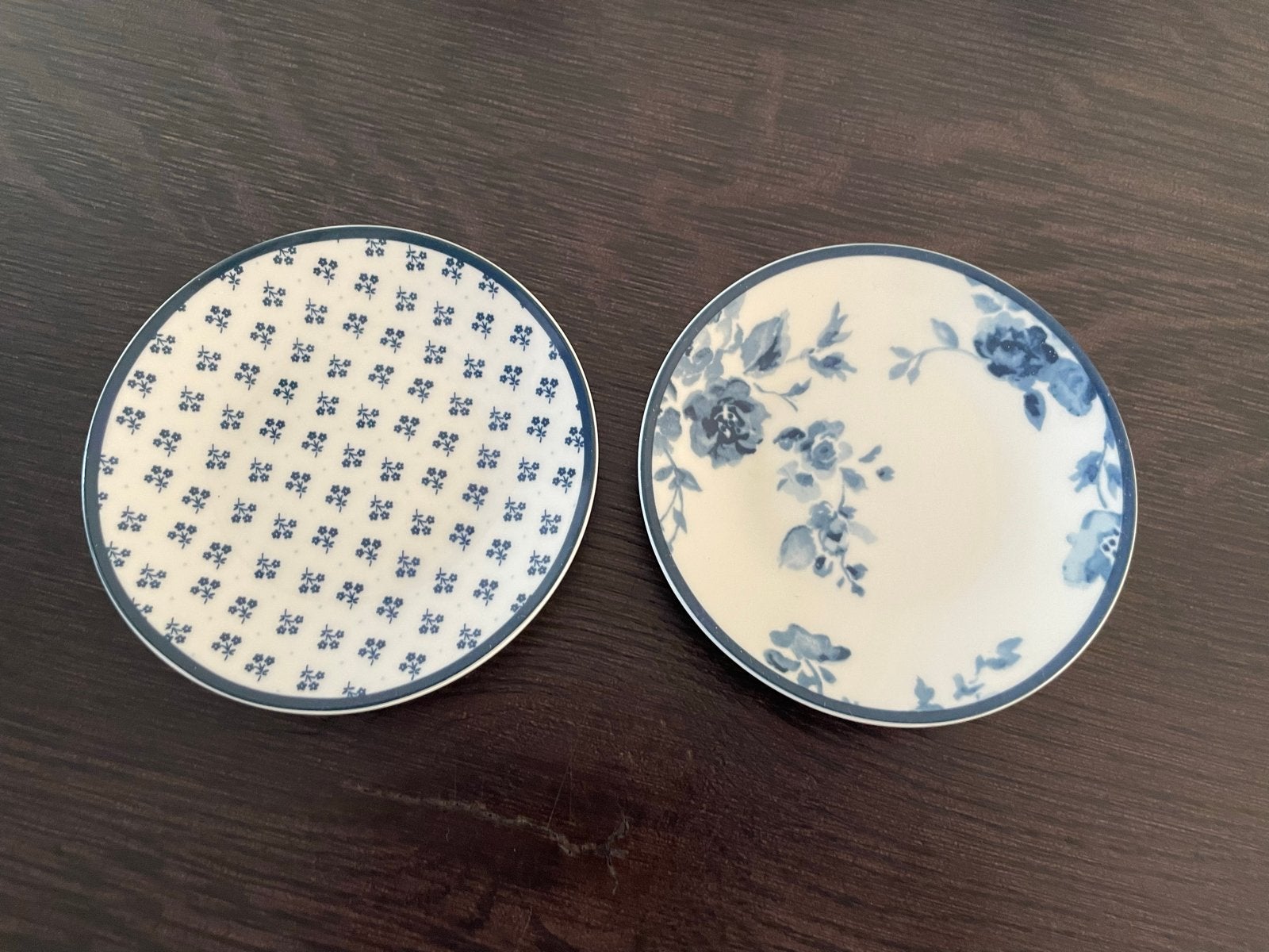 2 Laura Ashley theeschoteltjes - Blauw/Wit, Huis en Inrichting, Gebruikt, Overige merken, Klassiek, Ophalen of Verzenden